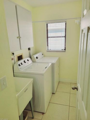 778 109 Ave, Naples FL 34108-1882 exterior