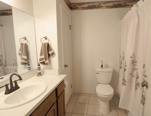 1821 Riv Rd, Meskegon MI 49445-1643 exterior