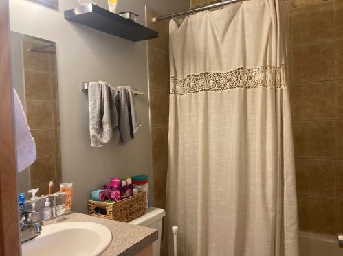 1300 Milwaukee Ave, Chicago IL 60622-9148 exterior