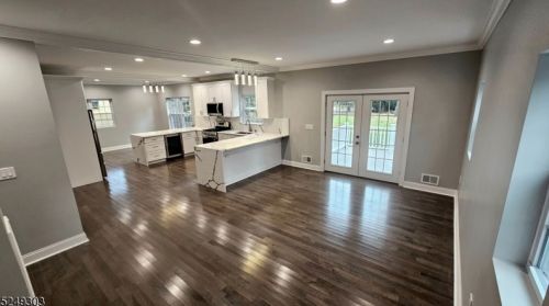 18 Old Stirling Rd, Warren NJ  07059-5810 exterior