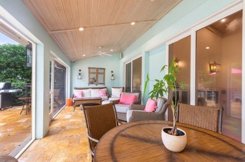 7521 Cordoba Cir, Naples FL 34109-7118 exterior