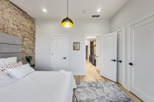 2255 Monroe St, Chicago IL  60612-2936 exterior