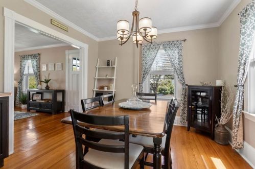 32 Pulaski St, Peabody MA 01960-1831 exterior