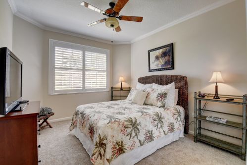 6947 Southport Dr, Boynton Beach FL 33472-6901 exterior