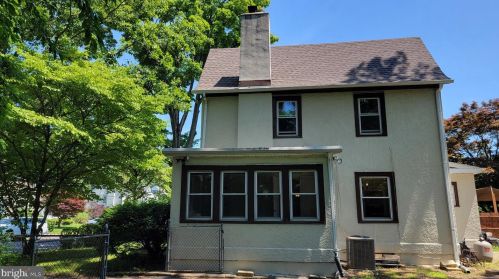 316 Maple Ave, Trenton NJ 08618-3402 exterior