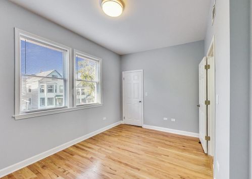 2623 Monticello Ave, Chicago IL 60618-5321 exterior