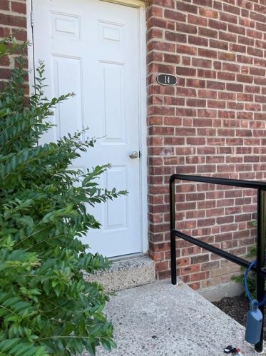 14 Clarmore Dr, Norwalk CT 06850-3825 exterior