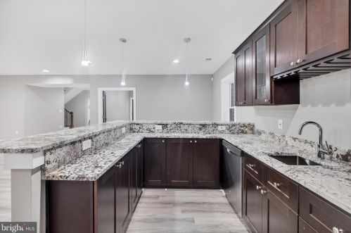 1864 Kirby Rd, Mc Lean VA 22101-5326 exterior