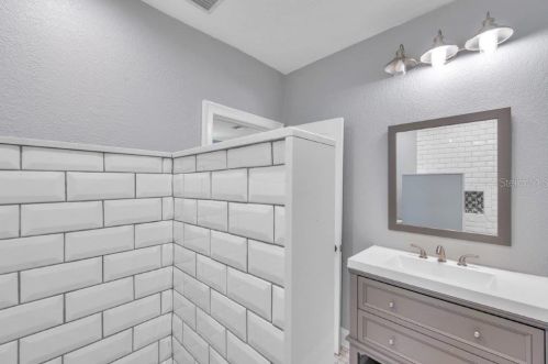 1306 18th Ave, Tampa FL 33605-2639 exterior