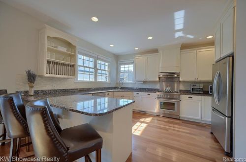 966 Smith Ave, Bham MI  48009-4709 exterior