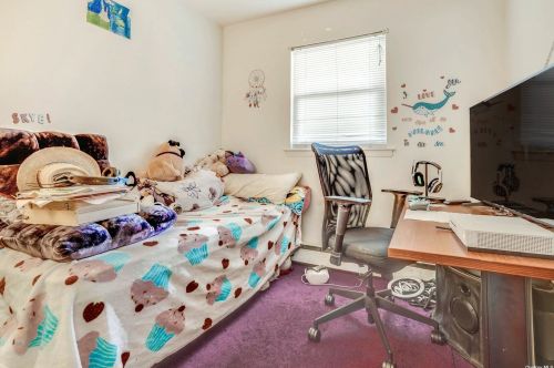 366 Great East Neck Rd, Babylon NY 11704-7616 exterior