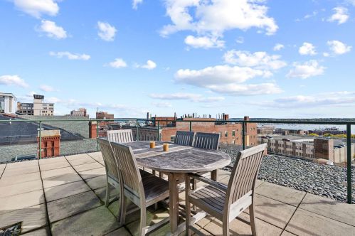 547 Congress St, Portland ME  04101-3307 exterior