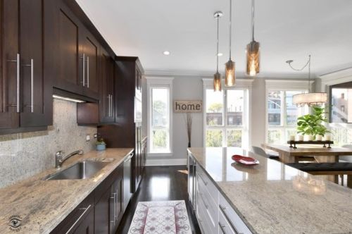 2663 Ashland Ave, Chicago IL 60614-5158 exterior