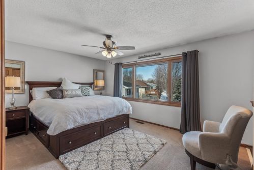 2219 Heath Ave, Saint Paul MN 55128-5001 exterior