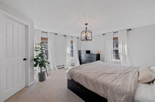 5 Spillway Ln, Concord NH 03301-8303 exterior