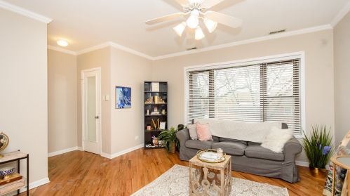 5223 Hoyne Ave, Chicago, IL 60609-5542