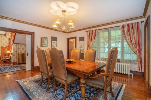 160 Oxford St, Hartford CT 06105-2514 exterior