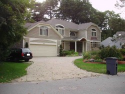 51 Gordon Rd, Newton, MA 02468-1002