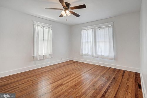 25 Myrtle St, Littlestown PA  17340-1335 exterior