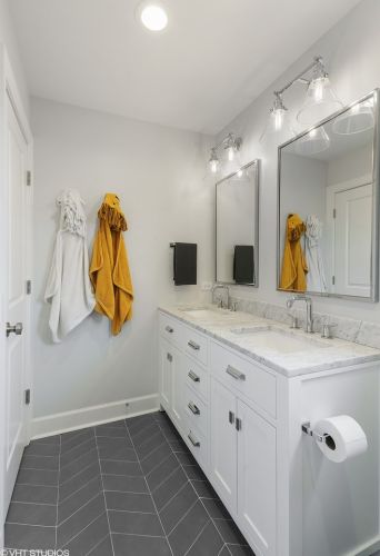 1802-A Diversey Pkwy, Chicago IL exterior