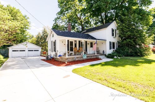 4483 Leonard St, Coppersville, MI 49404-9610