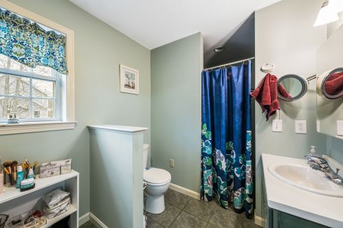 30 Max Ln, Concord NH 03301-8629 exterior