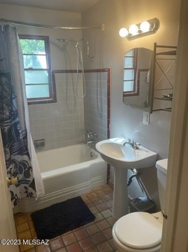 4242 Lester St, Tucson AZ  85712-3117 exterior