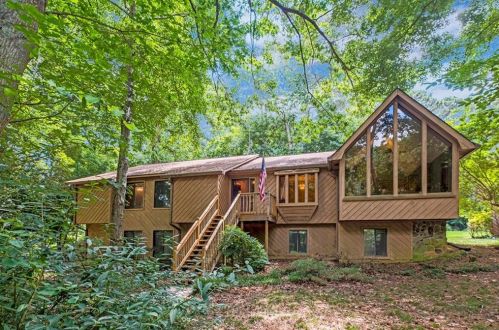 4848 Bush Rd, Duluth, GA 30096-2912