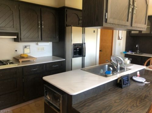 1916 Mtn Top Rd, Bridgewater NJ 08807-1836 exterior