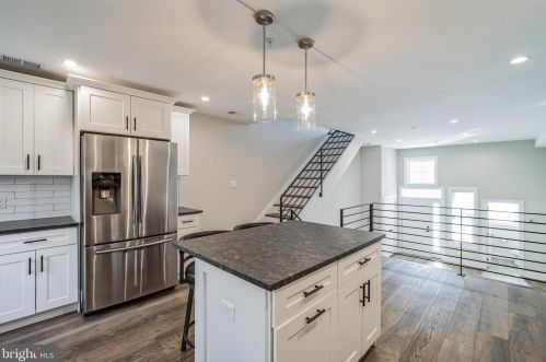 220 Fountain St, Philadelphia PA  19128-4508 exterior