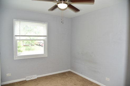 1524 Berwick Blvd, Waukegan IL 60085-1519 exterior