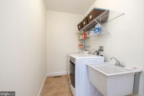 30 Hershey Dr, Pottstown PA 19465-8137 exterior