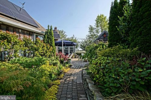 300 Gills Nck Rd, Lewes DE 19958-1425 exterior