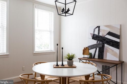 249 New Holland Ave, Lancaster PA 17602-2301 exterior