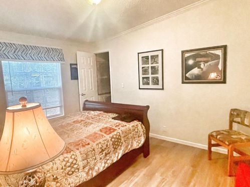 127 James Ct, Defuniak Springs FL exterior