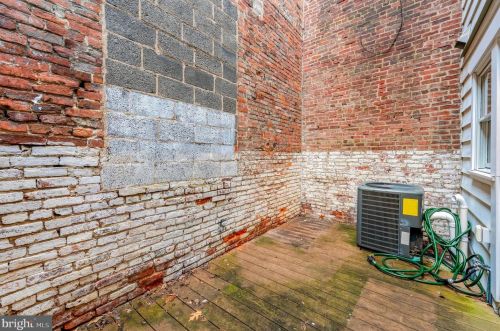 721 3 St, Philadelphia PA 19123-2903 exterior