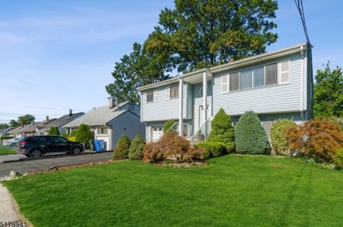 163 Brown Ave, Iselin, NJ 08830-2522