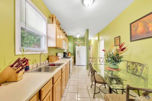 51 Madison Ave, Perth Amboy NJ 08861-4306 exterior