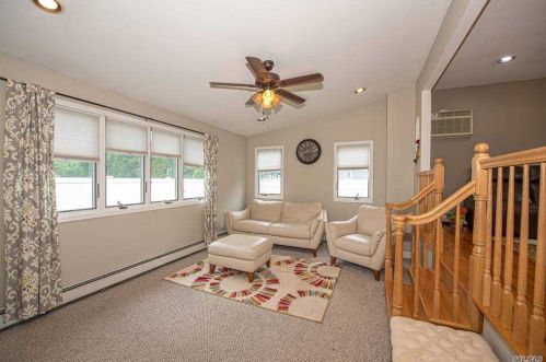 1 April Ave, Huntington Station NY 11746-7002 exterior