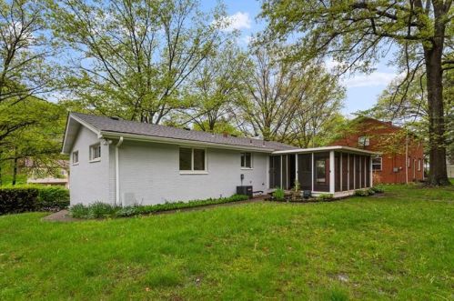 1909 Beulah Rd, Pittsburgh PA  15235-5006 exterior