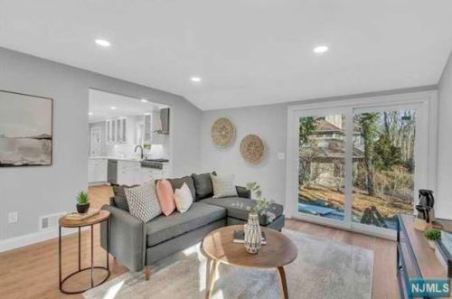 78 Central Ave, Demarest NJ  07627-1711 exterior