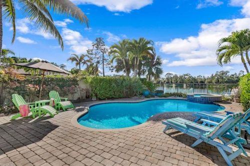 7915 Cordoba Pl, Naples FL exterior