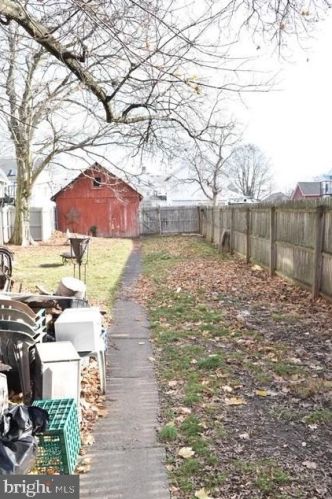 19 Hellertown Ave, Quakertown PA  18951-1727 exterior