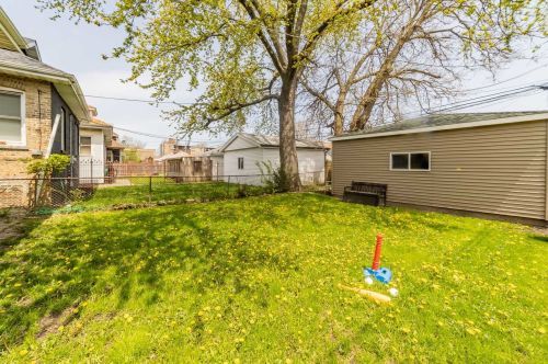 8237 Bishop St, Chicago IL 60620-3925 exterior