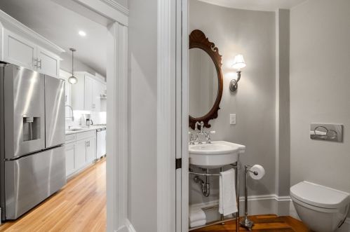 73 Fletcher St, Boston MA 02131-1918 exterior