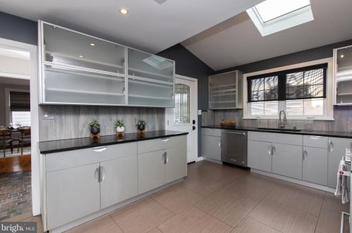 23 Ridgeway Ave, Manor PA 19036-1924 exterior