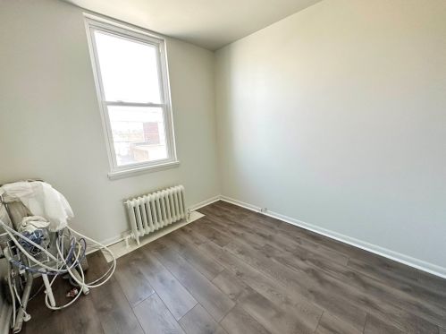 1906 Brownsville Rd, Pittsburgh PA 15210-4204 exterior