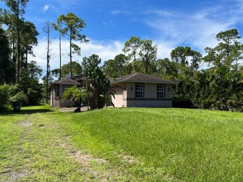 1970 20 Ave, Naples FL 34120-2318 exterior