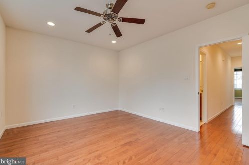 522 Carpenter St, Philadelphia PA 19147-4033 exterior