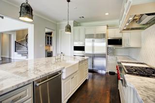 1702 Monarch Oaks St, Houston TX  77055-3440 exterior